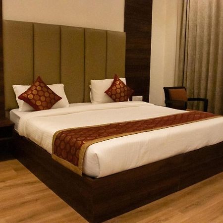 Sourav Park Inn Agra  Exterior photo